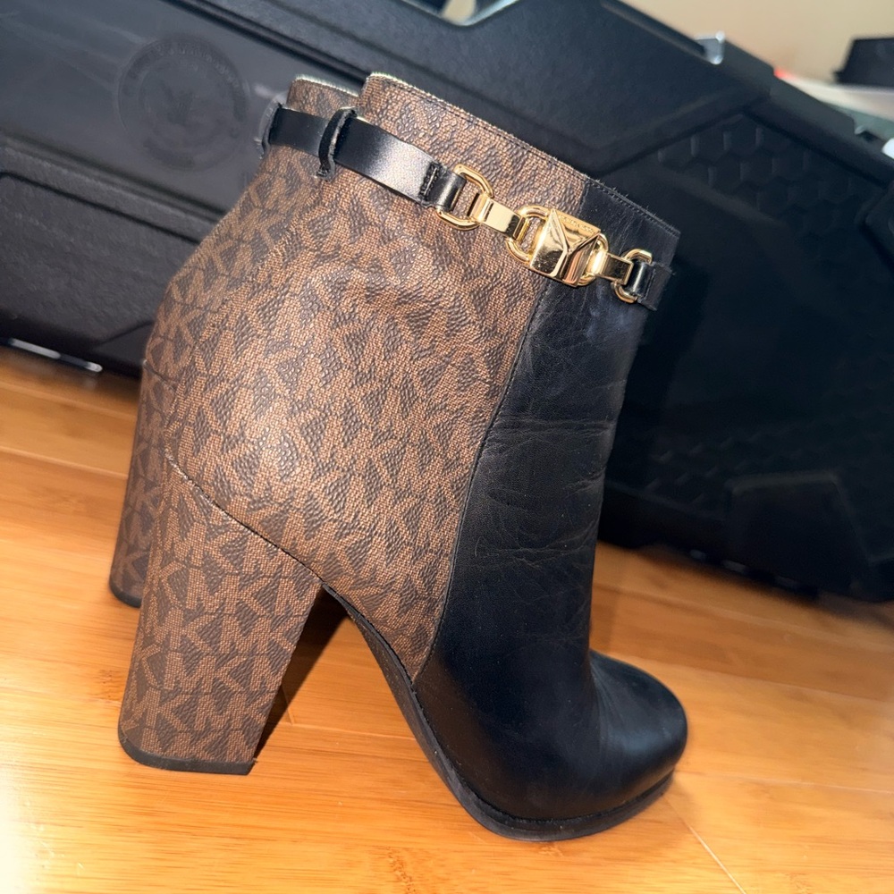 Michael Kors Black Leather & Brown Logo Ankle Boots with Gold Accent - Picture 3 of 3